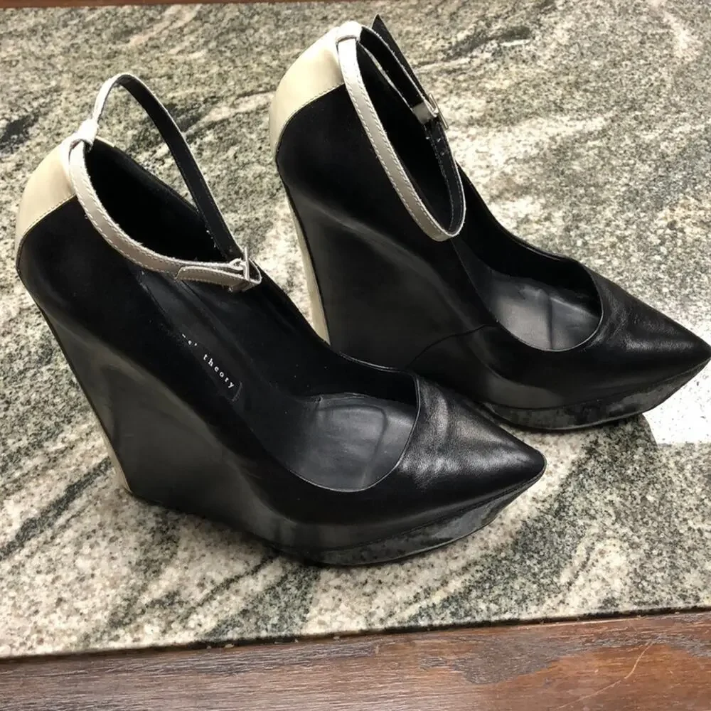 THEYSKENS' Theory Two-Tone Leather Shoes Wedges Size 39 USA 9